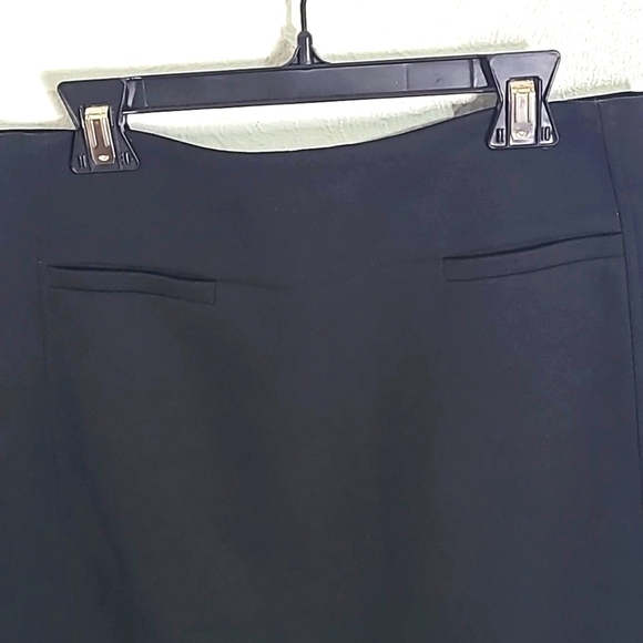 LOFT Elegant Black Mini Skirt - Picture 3 of 10